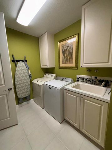 29 Harbour Isle Drive W 201, Fort Pierce, FL 34949