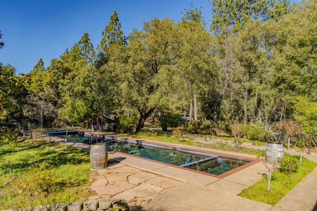 22707 Upton Rd, Plymouth, CA 95669