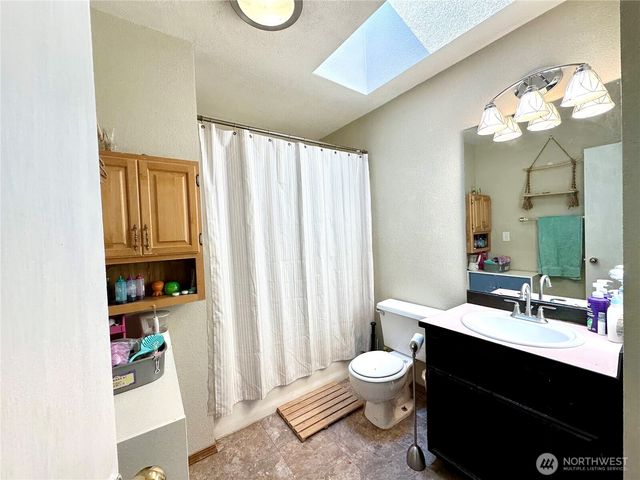1605 27th Avenue SE, Puyallup, WA 98374