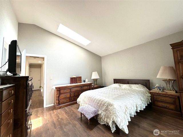 1605 27th Avenue SE, Puyallup, WA 98374