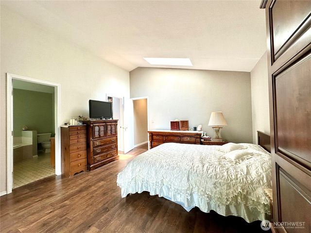 1605 27th Avenue SE, Puyallup, WA 98374