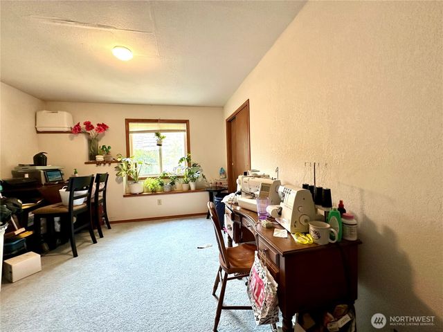 1605 27th Avenue SE, Puyallup, WA 98374