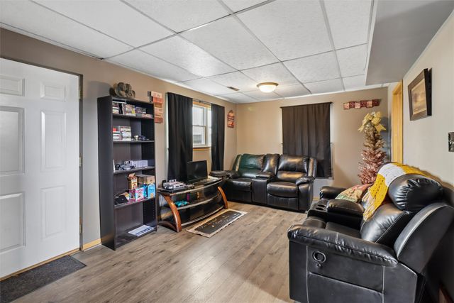 98 Snyder Street SE, Bondurant, IA 50035