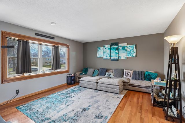 98 Snyder Street SE, Bondurant, IA 50035