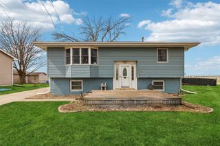 98 Snyder Street SE, Bondurant, IA 50035