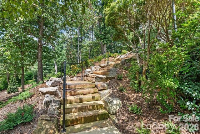 13 Kent Place, Asheville, NC 28804