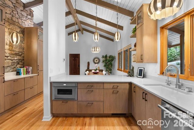 13 Kent Place, Asheville, NC 28804