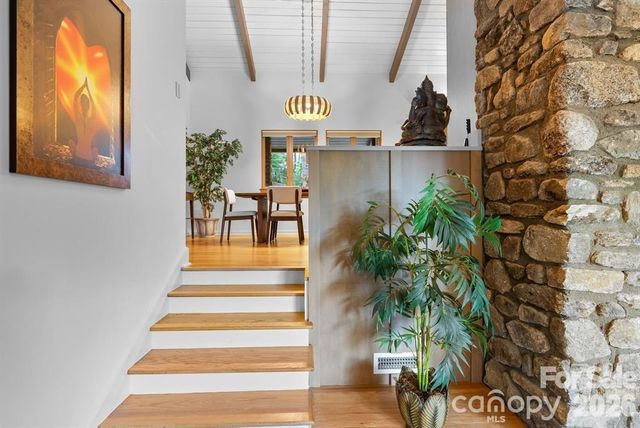 13 Kent Place, Asheville, NC 28804