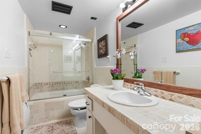 13 Kent Place, Asheville, NC 28804