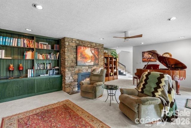 13 Kent Place, Asheville, NC 28804