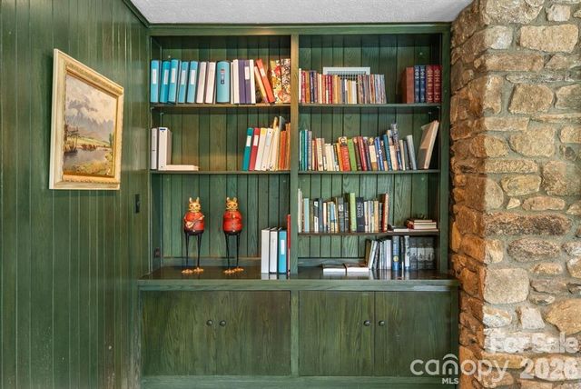 13 Kent Place, Asheville, NC 28804