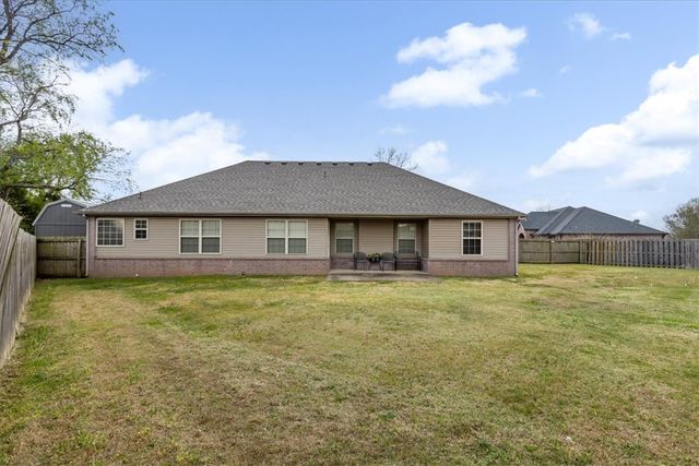 2010 Greenwood Cove, Pea Ridge, AR 72751