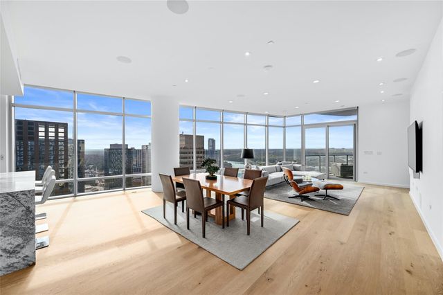 200 Congress Ave 32SE, Austin, TX 78701