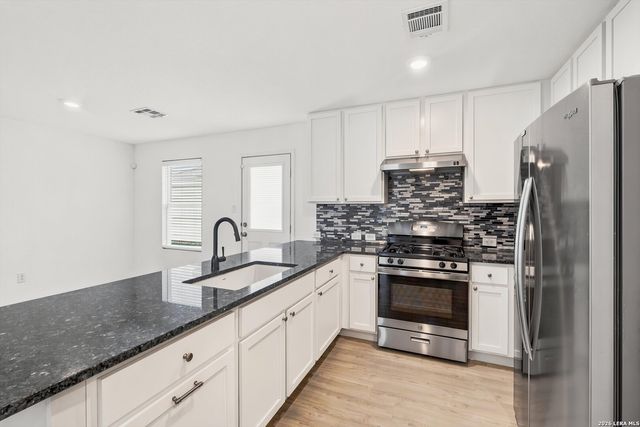 13543 Barton Cove, San Antonio, TX 78253