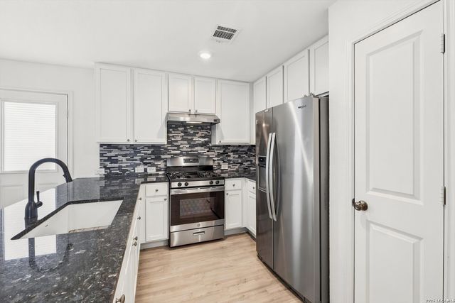 13543 Barton Cove, San Antonio, TX 78253