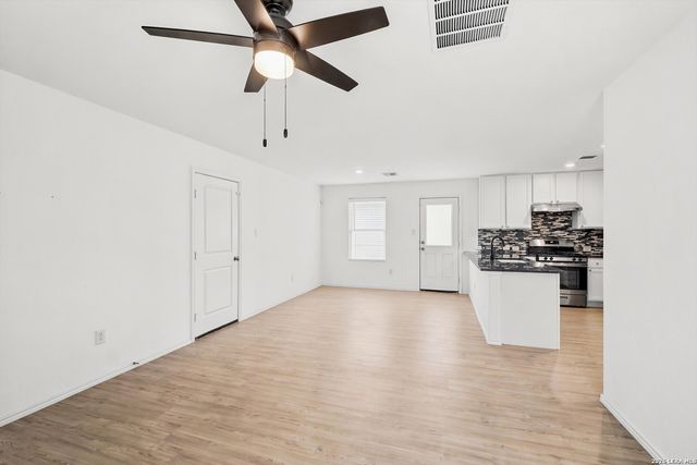 13543 Barton Cove, San Antonio, TX 78253