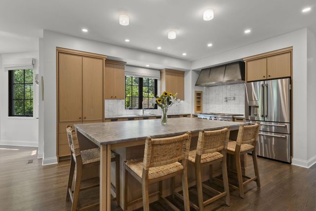 3934 Tarrington Lane, Upper Arlington, OH 43220
