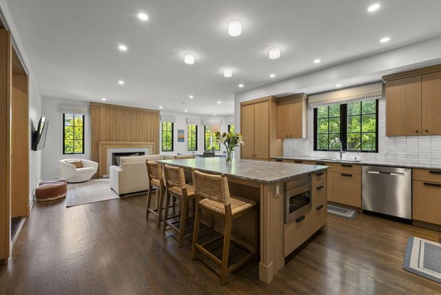 3934 Tarrington Lane, Upper Arlington, OH 43220