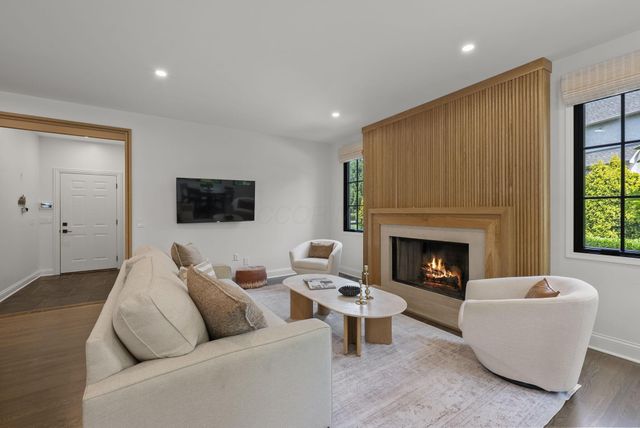 3934 Tarrington Lane, Upper Arlington, OH 43220
