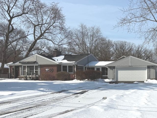 37610 N Holdridge Avenue, Beach Park, IL 60087