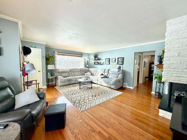 37610 N Holdridge Avenue, Beach Park, IL 60087