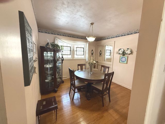 37610 N Holdridge Avenue, Beach Park, IL 60087