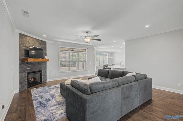 9043 SW Redstone Square Drive SW, Huntsville, AL 35824