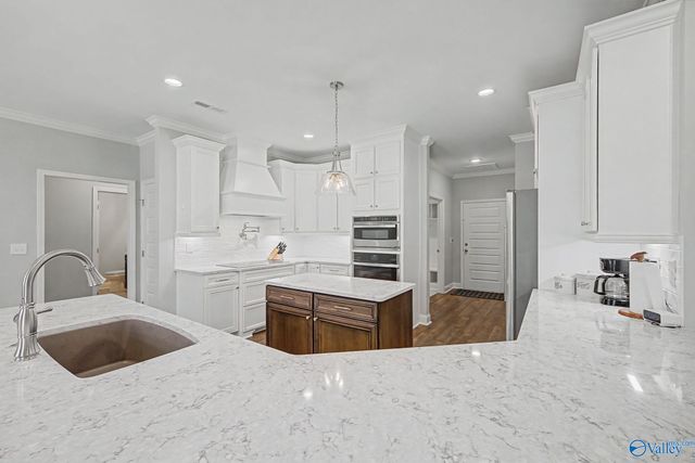 9043 SW Redstone Square Drive SW, Huntsville, AL 35824