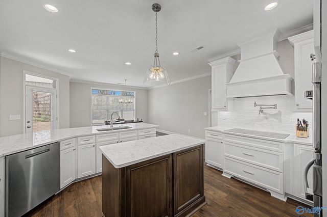 9043 SW Redstone Square Drive SW, Huntsville, AL 35824