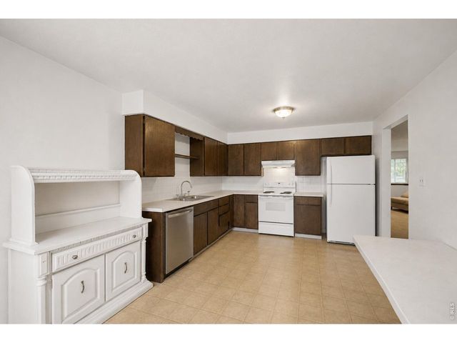 938 Kelly Pl, Longmont, CO 80501
