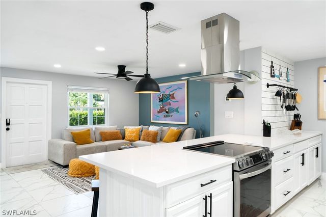 3999 Guava DR, Naples, FL 34104