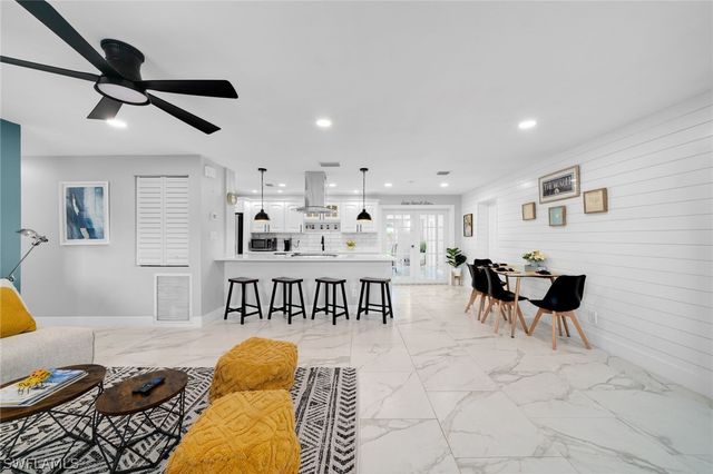 3999 Guava DR, Naples, FL 34104