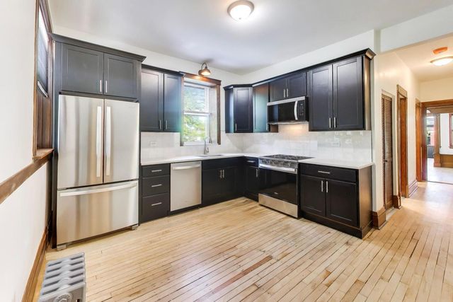 858 N Wolcott Avenue 2, Chicago, IL 60622