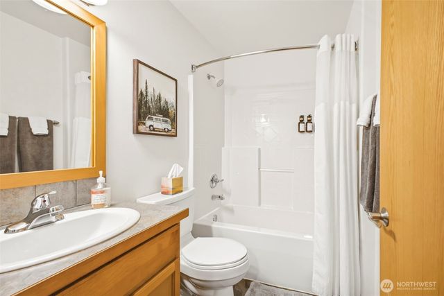 19 Horseshoe Circle, Bellingham, WA 98229