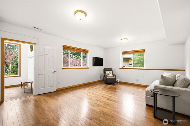 19 Horseshoe Circle, Bellingham, WA 98229