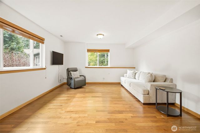 19 Horseshoe Circle, Bellingham, WA 98229