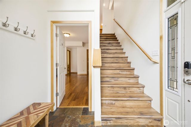 19 Horseshoe Circle, Bellingham, WA 98229