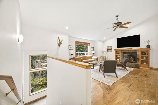 19 Horseshoe Circle, Bellingham, WA 98229