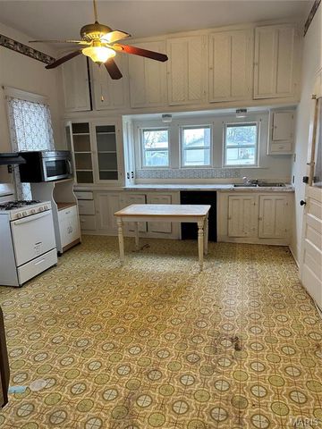 110 Jefferson Street, Essex, MO 63846