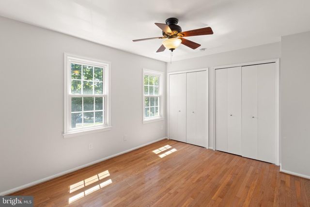8636 DELLWAY LN, Vienna, VA 22180
