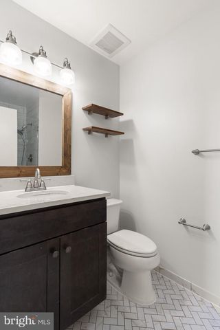 8636 DELLWAY LN, Vienna, VA 22180