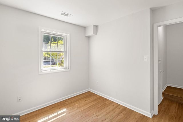 8636 DELLWAY LN, Vienna, VA 22180