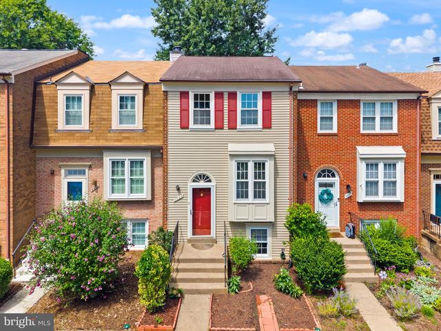 8636 DELLWAY LN, Vienna, VA 22180