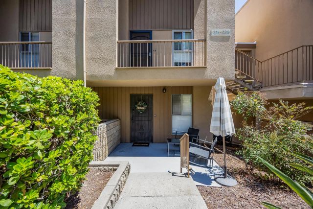 5700 Baltimore Dr 215, La Mesa, CA 91942