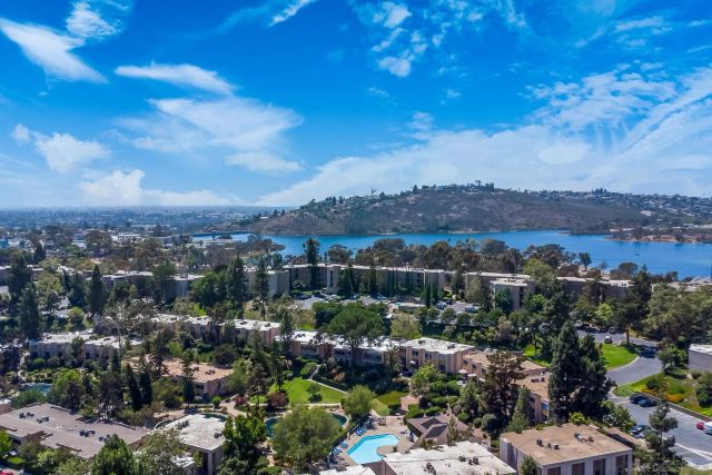 5700 Baltimore Dr 215, La Mesa, CA 91942