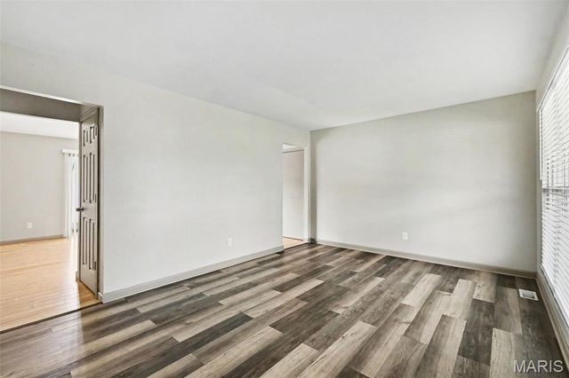 2904 Advance Drive, Florissant, MO 63031