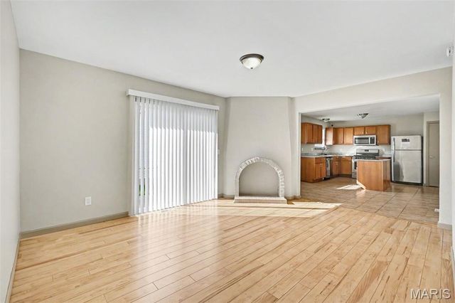 2904 Advance Drive, Florissant, MO 63031