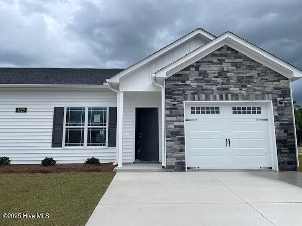 4229 Laurel Ridge Drive B, Greenville, NC 27834