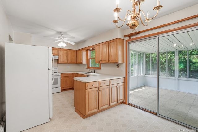34 Julie Drive, Hopewell Junction, NY 12533