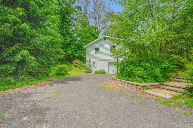 34 Julie Drive, Hopewell Junction, NY 12533